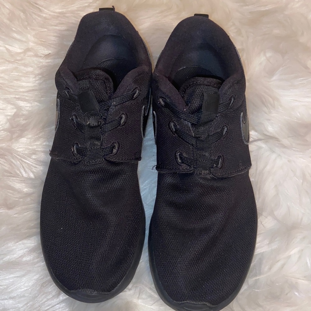 Black Nike